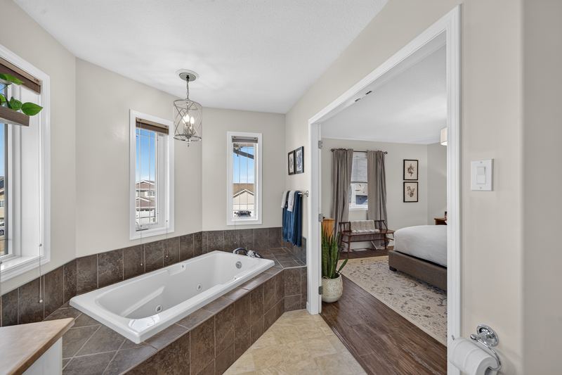 Interior real estate photograph 6