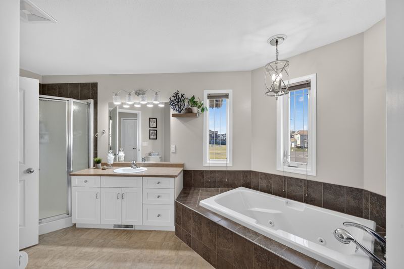 Interior real estate photograph 14