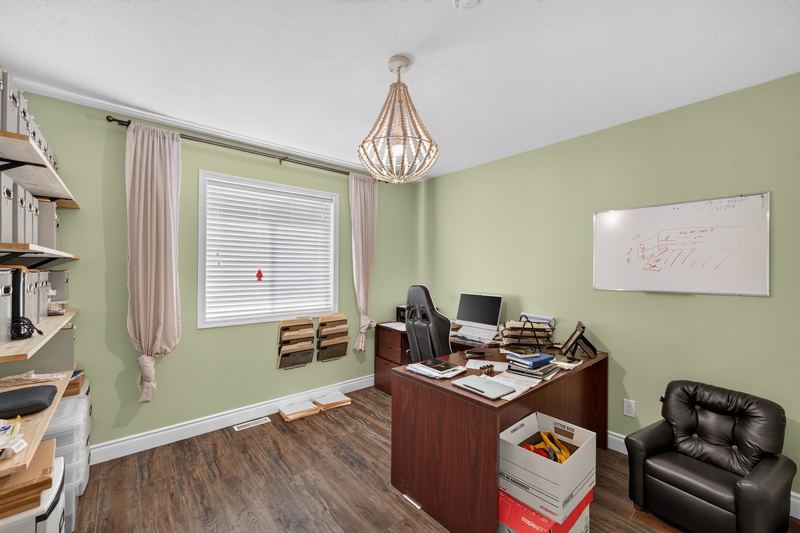 Interior real estate photograph 20